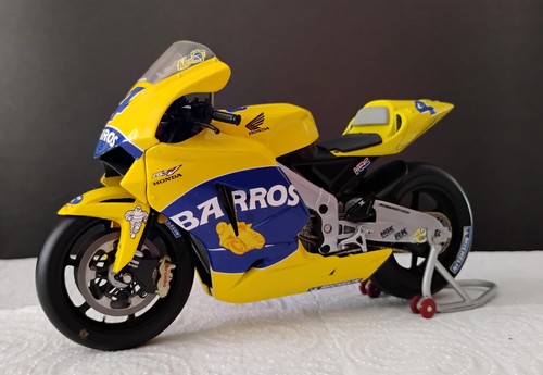 Minichamps honda rc211v - minichamps,