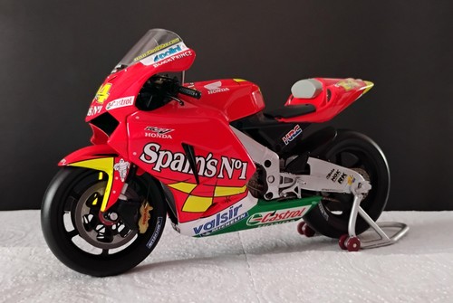 Minichamps honda rc211v - minichamps, 1/12