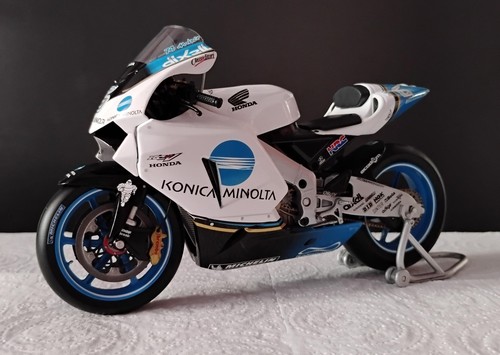 Minichamps honda rc211v - minichamps,