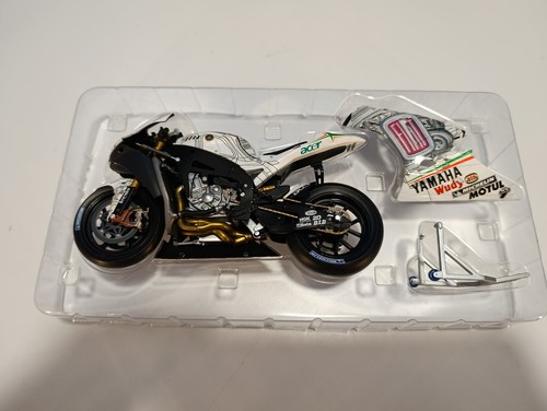Minichamps rossi yamaha yzr - minichamps,