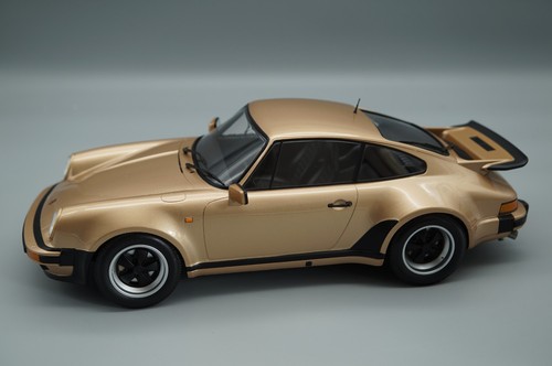 Minichamps porsche 911 - 1:12,