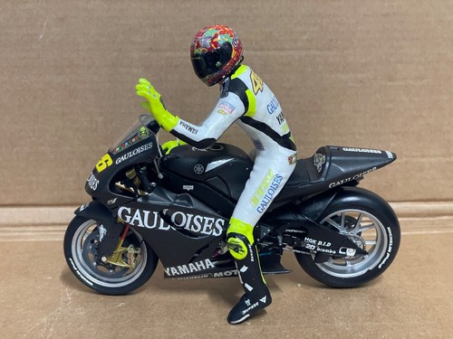 Minichamps rossi yamaha - rossi,