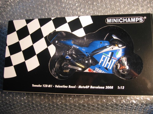 Minichamps rossi yamaha - rossi,