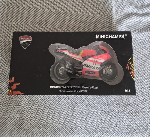 Minichamps ducati desmosedici - minichamps,