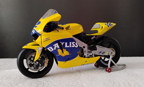 Minichamps honda rc211v - minichamps,
